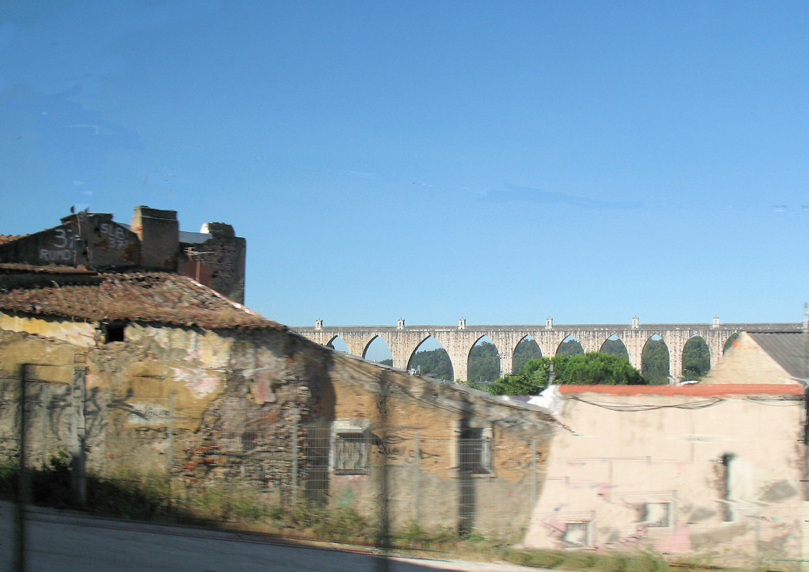 Aqueduct photograph